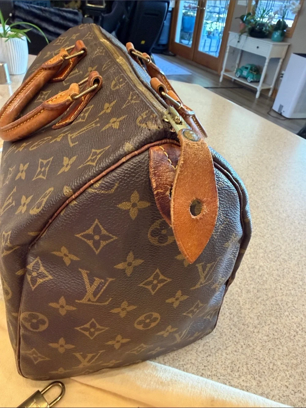 Louis Vuitton Monogram Canvas Speedy 30 Handbag key,lock,dustbag included SP0956